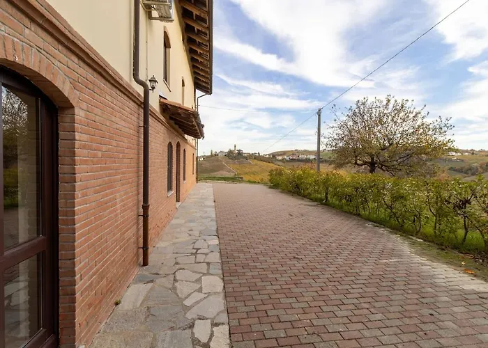 Βίλα Alma Wine & Soul Wonderful View Castiglione Tinella